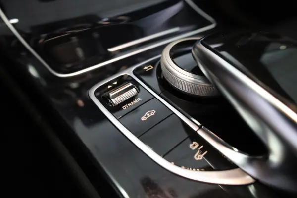 Mercedes-Benz C 350 e 33