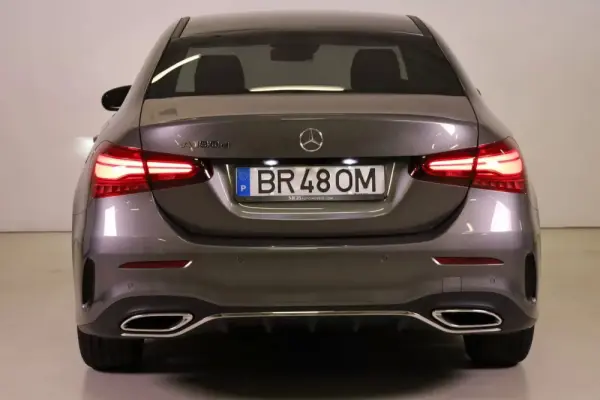 Mercedes-Benz A 180 Limousine Outro 15