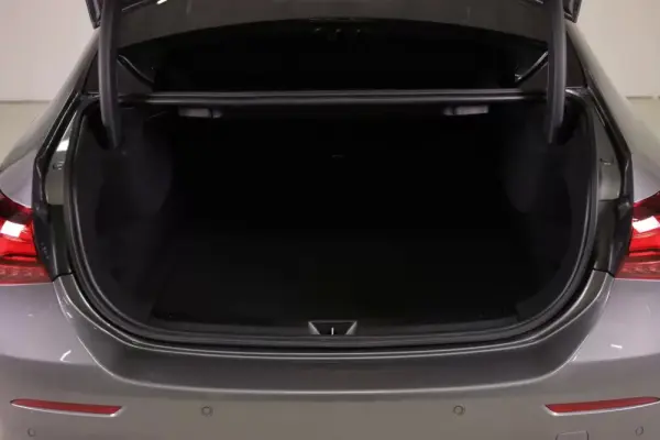 Mercedes-Benz A 180 Limousine Outro 17