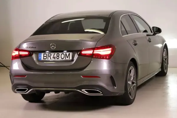 Mercedes-Benz A 180 Limousine Outro 18