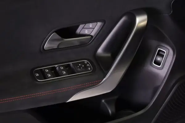 Mercedes-Benz A 180 Limousine Outro 26