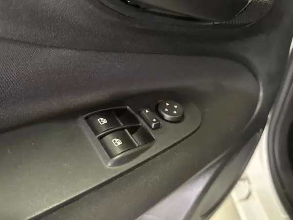 Fiat Punto 1.2 Lounge S&S 29