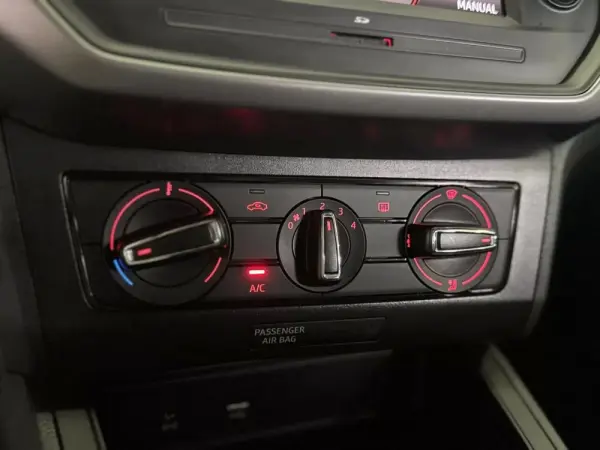 SEAT Ibiza 1.0 Reference 28