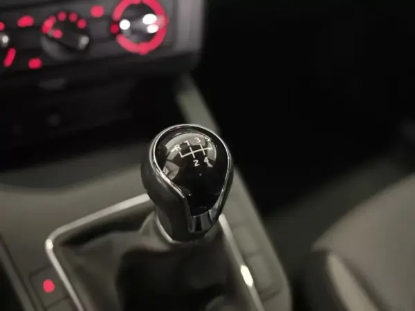 SEAT Ibiza 1.0 Reference 33