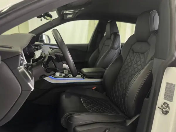 Audi SQ8 TFSI quattro Tiptronic 6