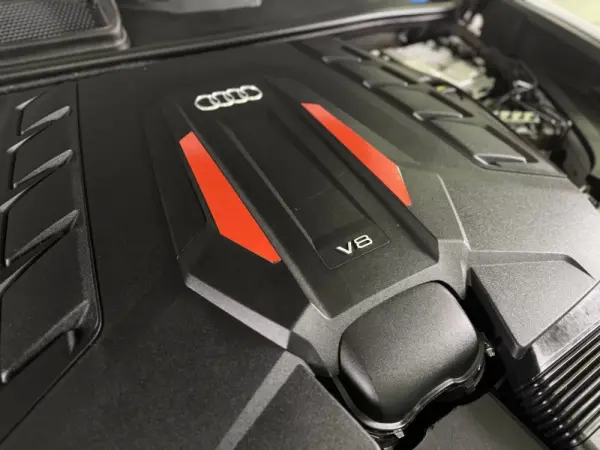 Audi SQ8 TFSI quattro Tiptronic 9