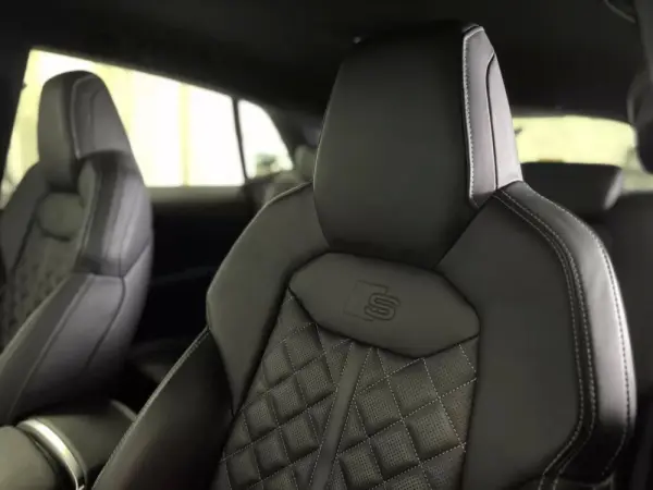 Audi SQ8 TFSI quattro Tiptronic 34