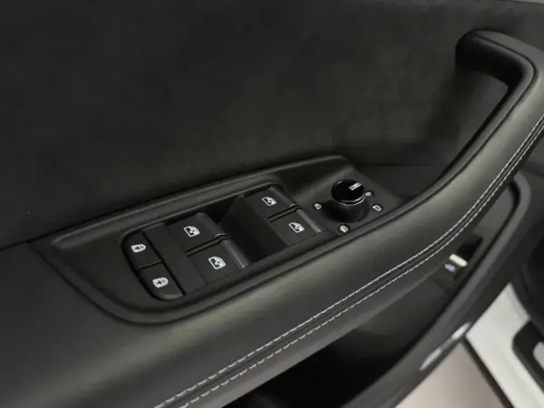 Audi SQ8 TFSI quattro Tiptronic 50