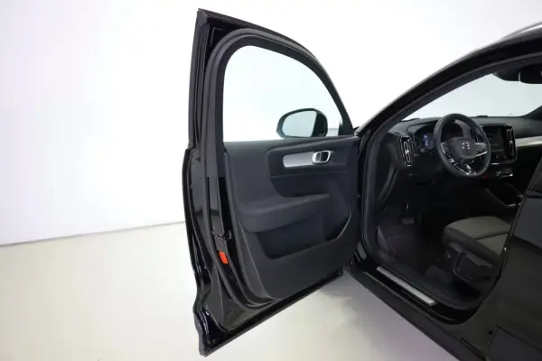 Volvo XC 40 1.5 T5 PHEV Momentum Plus 18