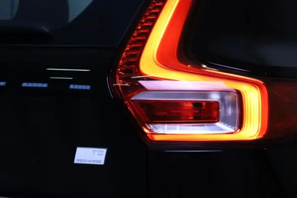 Volvo XC 40 1.5 T5 PHEV Momentum Plus 20