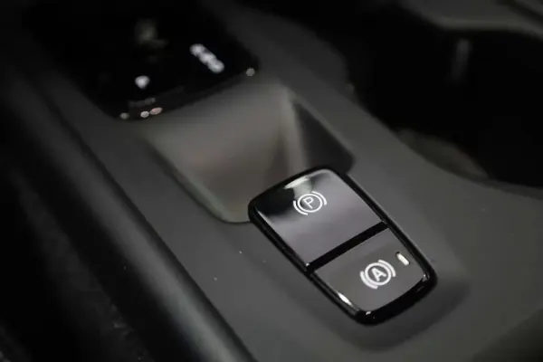 Volvo XC 40 1.5 T5 PHEV Momentum Plus 45