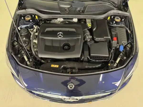 Mercedes-Benz CLA 180 d Urban Aut. 8