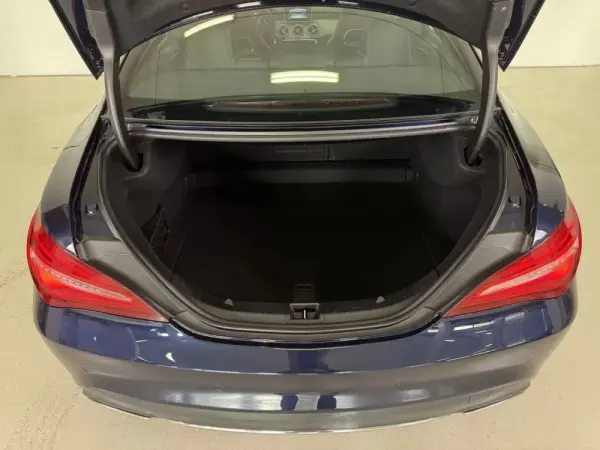 Mercedes-Benz CLA 180 d Urban Aut. 17