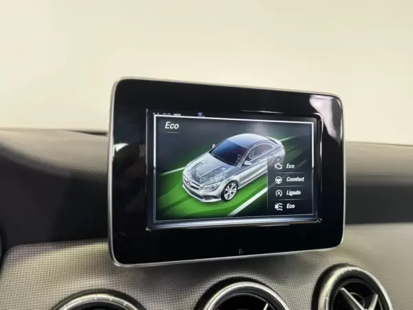 Mercedes-Benz CLA 180 d Urban Aut. 33