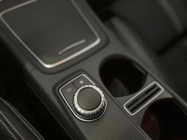 Mercedes-Benz CLA 180 d Urban Aut. 37