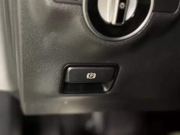 Mercedes-Benz CLA 180 d Urban Aut. 40