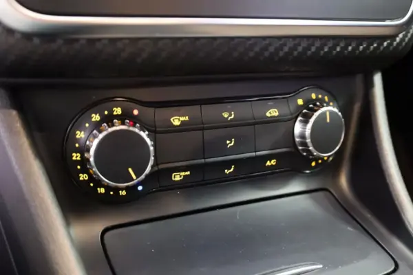 Mercedes-Benz A 200 CDI BE AMG Line 28