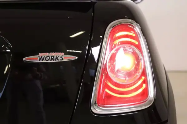 MINI Cabrio John Cooper Works Auto 6