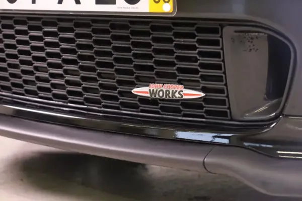 MINI Cabrio John Cooper Works Auto 8