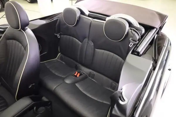 MINI Cabrio John Cooper Works Auto 30