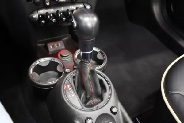 MINI Cabrio John Cooper Works Auto 31