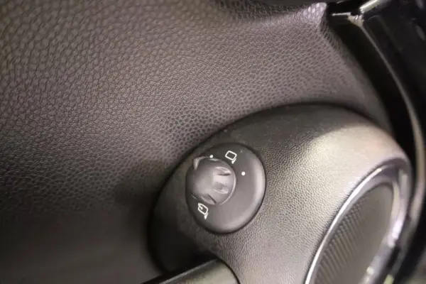 MINI Cabrio John Cooper Works Auto 46