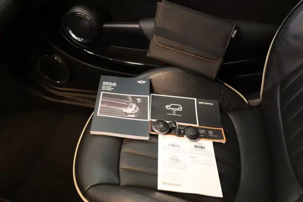 MINI Cabrio John Cooper Works Auto 50