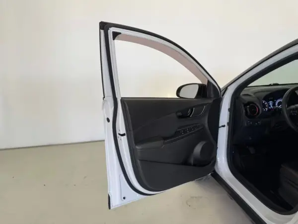 Hyundai Kauai 1.0 T-GDi Premium Pele/Tec.Vermelho 17