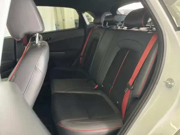 Hyundai Kauai 1.0 T-GDi Premium Pele/Tec.Vermelho 24