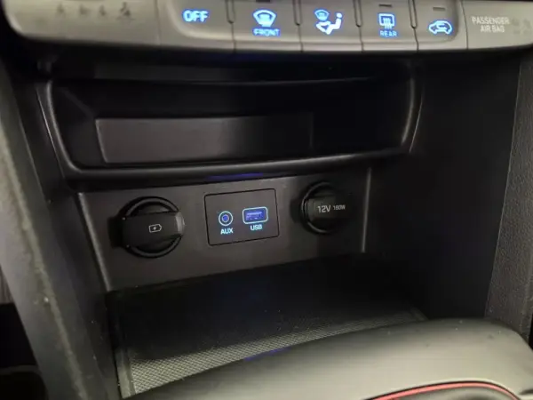 Hyundai Kauai 1.0 T-GDi Premium Pele/Tec.Vermelho 31