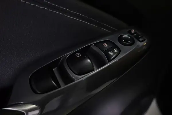 Nissan Juke 1.0 DIG-T Enigma DCT 34