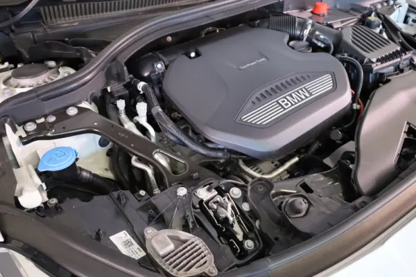 BMW 116 d Pack Desportivo M 8