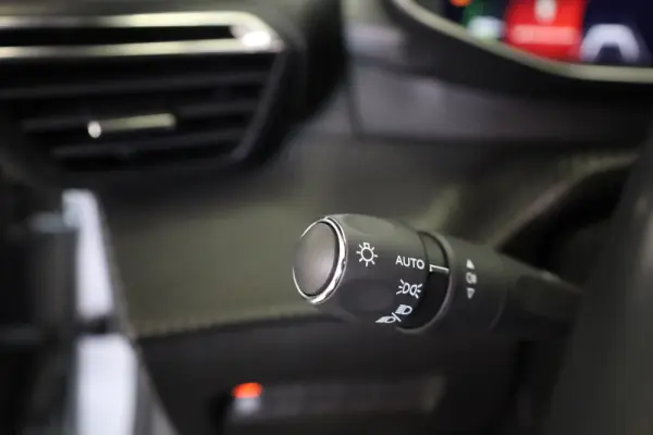 Peugeot 208 1.2 PureTech GT 41