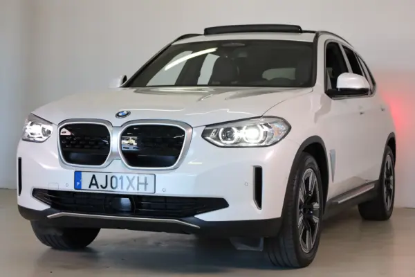 BMW iX3 Inspiring 9