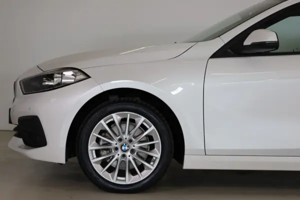BMW 116 d Advantage Auto 11