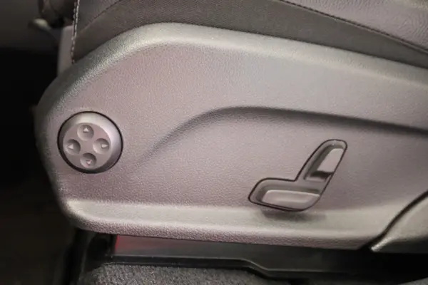 Mercedes-Benz GLC 250 d AMG Line 4-Matic 29