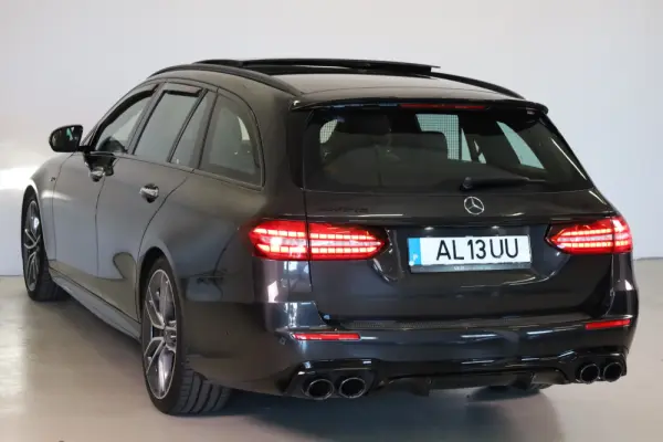 Mercedes-Benz E 53 AMG 4Matic+ 17