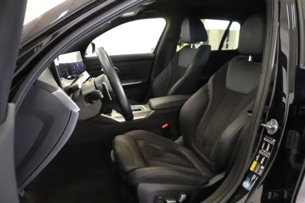 BMW 330 e Pack Desportivo M Auto 28