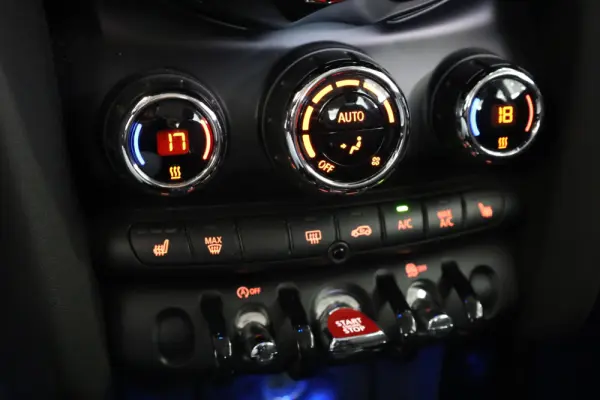 MINI 3 Portas Cooper D 10