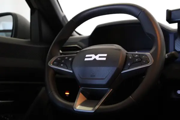 Dacia Duster 1.6 Hybrid Journey 6