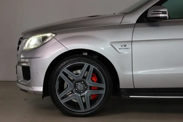 Mercedes-Benz ML 63 AMG 4Matic SpeedshiftFT 7G-TRONIC Performance Package 14