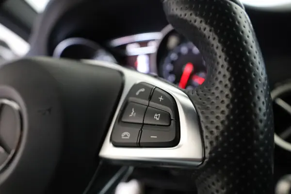 Mercedes-Benz GLA 180 Edition 1 26