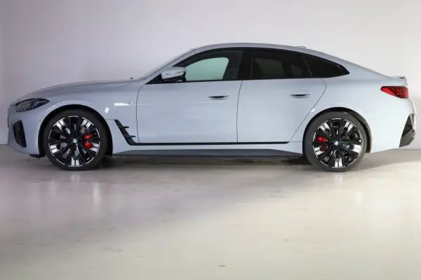 BMW i4 eDrive40 Edição Desportiva M 3