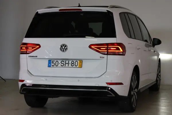 Volkswagen Touran 1.6 TDI R-Line DSG 22
