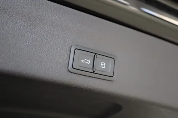 Audi A6 Avant 40 TDI S line S tronic 19