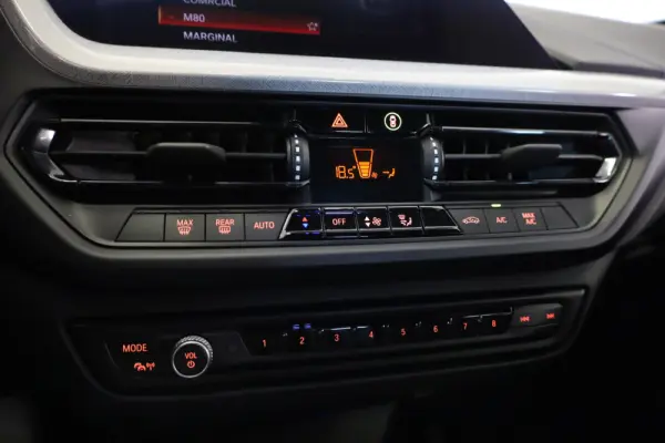 BMW 116 d Pack Desportivo M 28