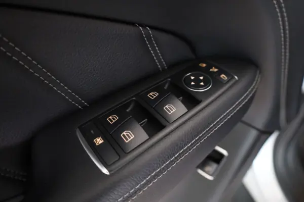 Mercedes-Benz ML 63 AMG 4Matic SpeedshiftFT 7G-TRONIC Performance Package 49