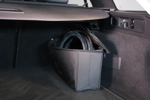 Mercedes-Benz C 300 e T 9G-TRONIC Avantgarde 22