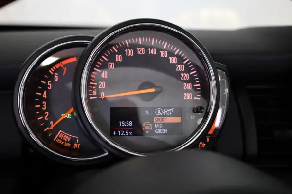 MINI Cabrio One Sport Edition 28