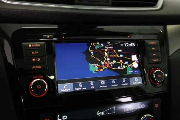 Nissan Qashqai 1.3 DIG-T N-Connecta LED+TT+SKY 28